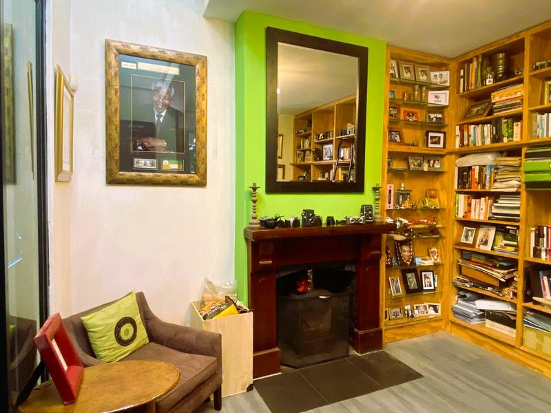To Let 2 Bedroom Property for Rent in Vredehoek Western Cape